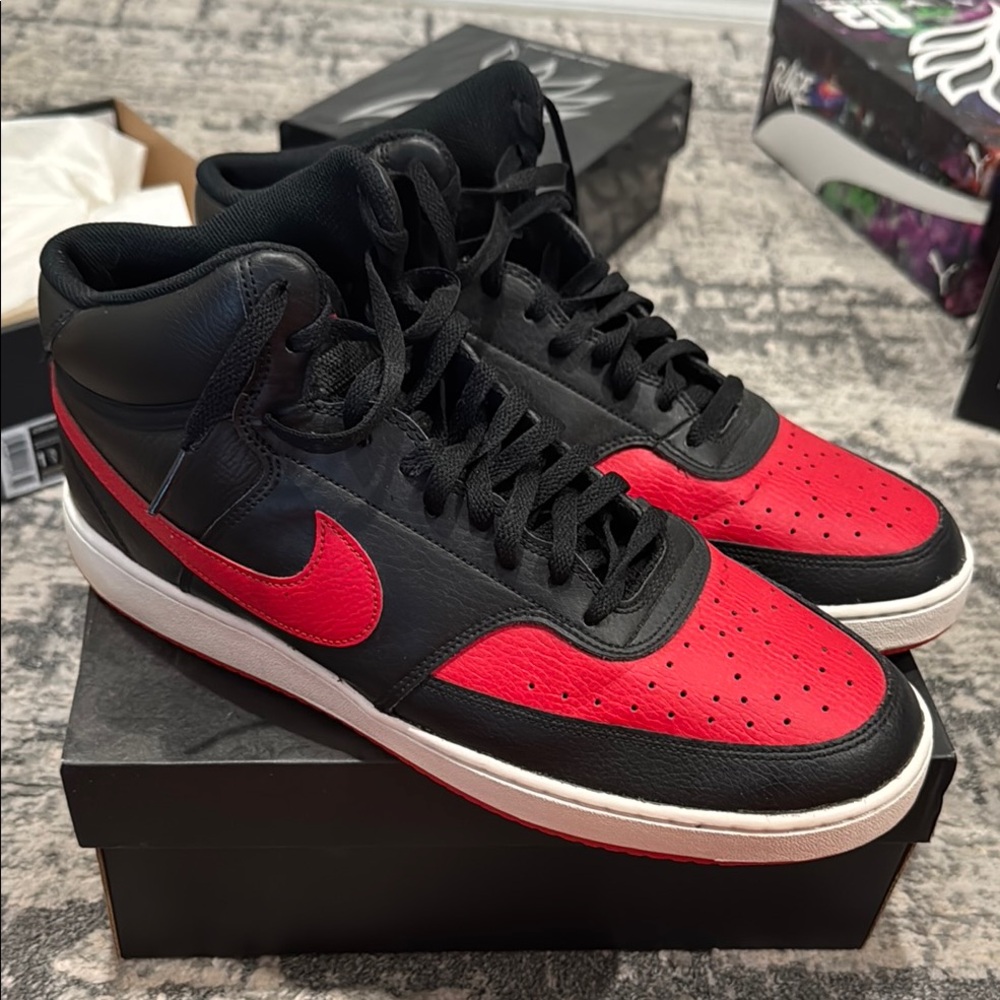 Nike Men's Black and Red High-Top Sneakers